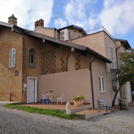 700Enolocanda Santa Giuletta 외부 사진