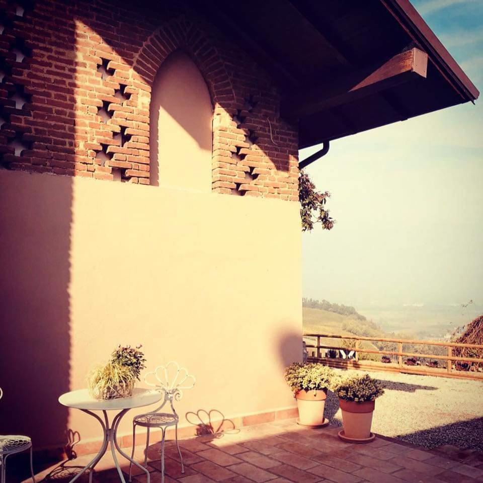 700Enolocanda Santa Giuletta 외부 사진