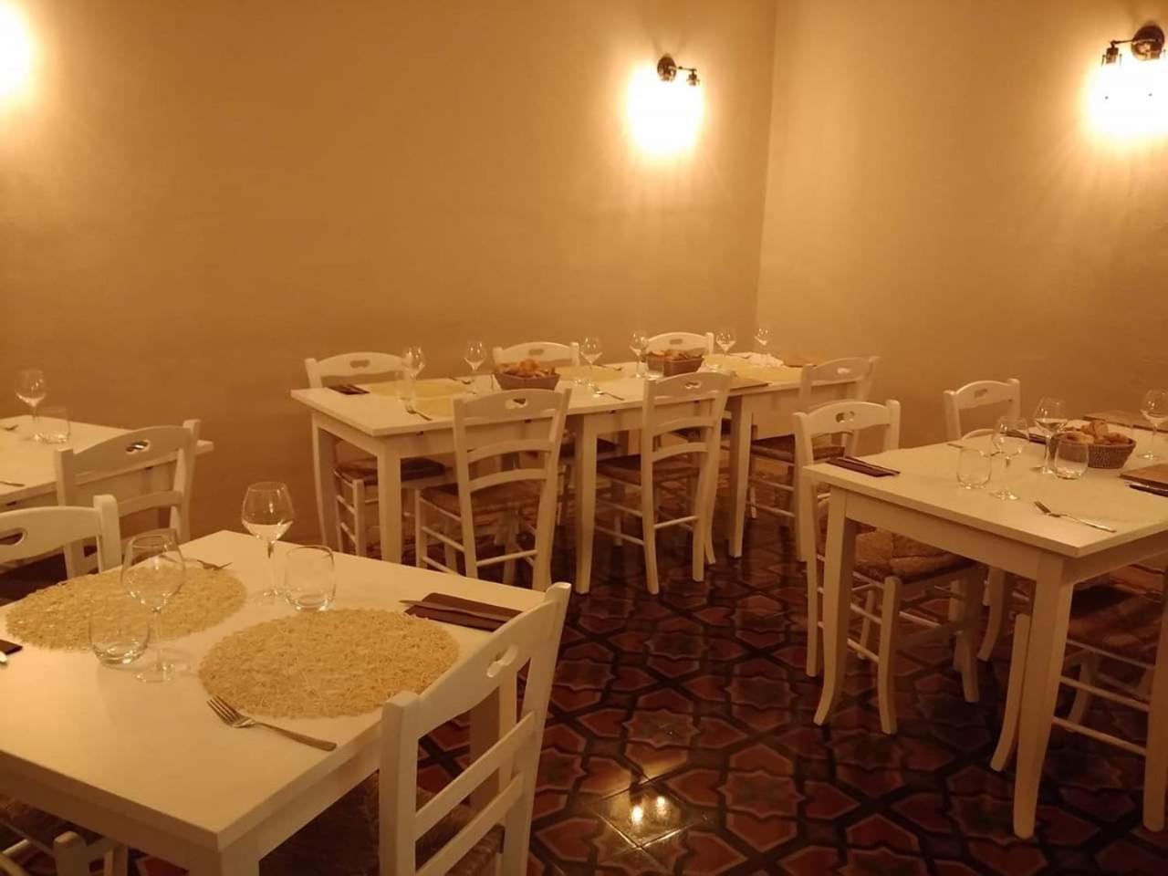 700Enolocanda Santa Giuletta 외부 사진