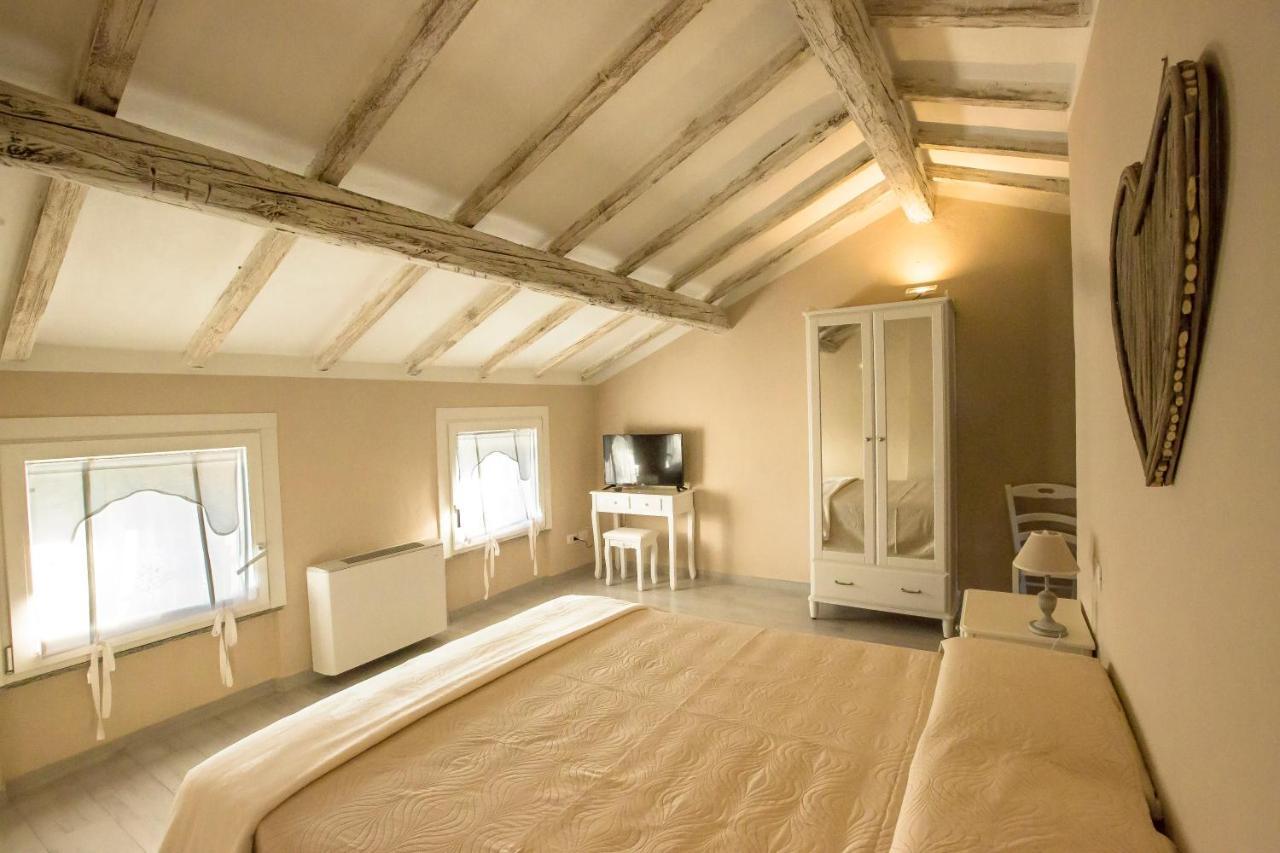 700Enolocanda Santa Giuletta 외부 사진
